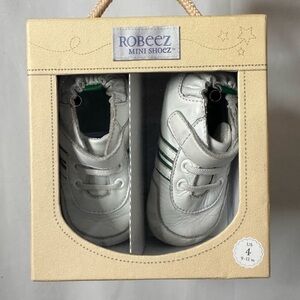 Robeez Athletic H&L White Green Baby Walking Shoes Size 4